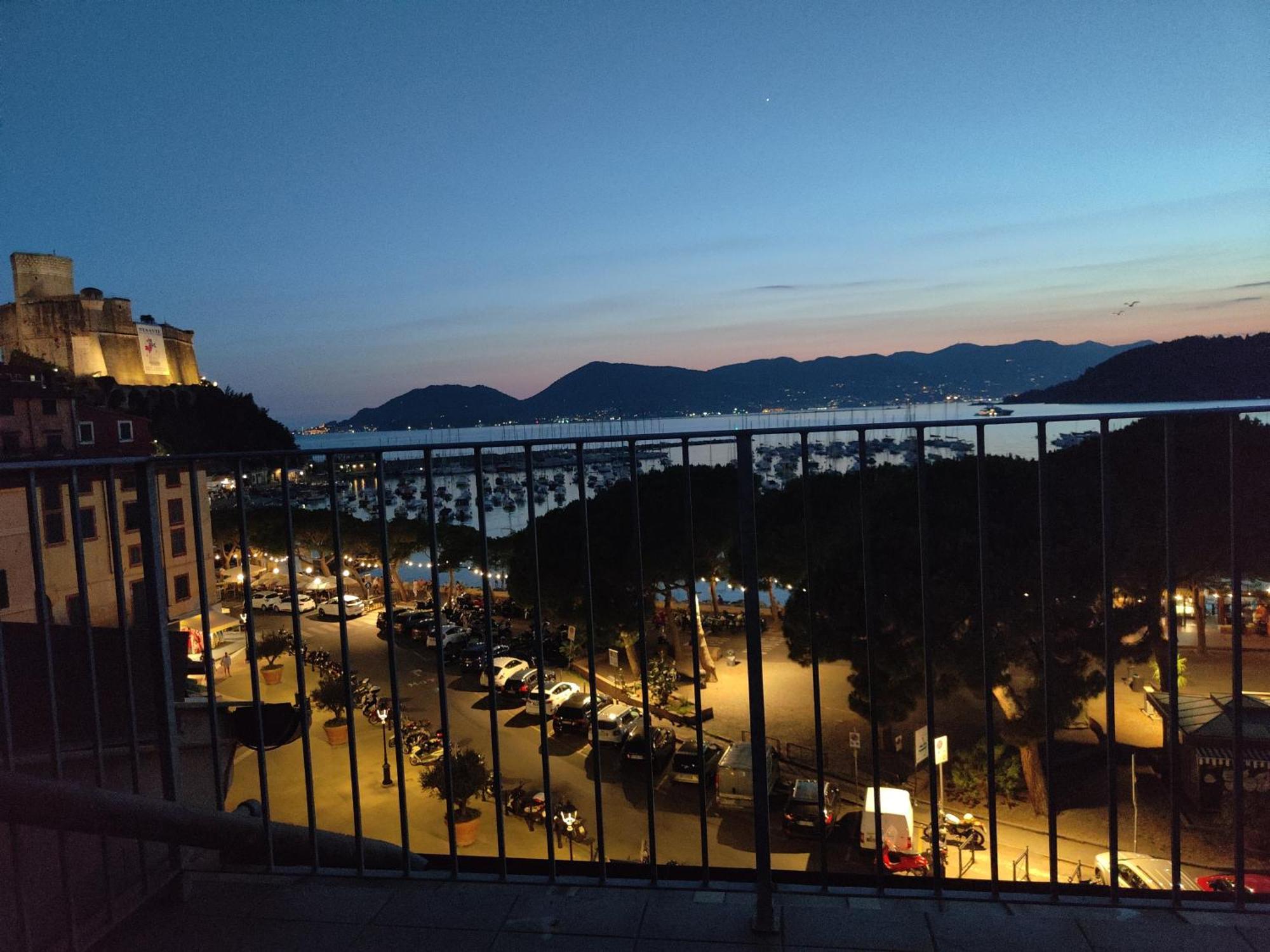 Ferienwohnung La Soffitta Sul Golfo Lerici Exterior foto